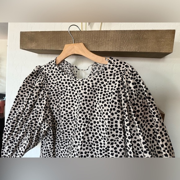 H&M|Cream & black ditsy floral puff sleeve blouse in boho cottagecore style•••6 - Picture 3 of 11